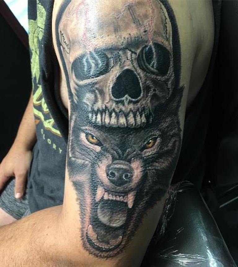 Бешеный волк тату