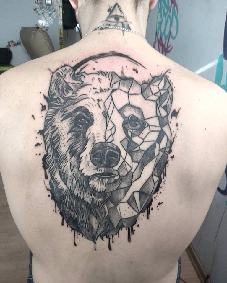 Татуировка медведь и волк