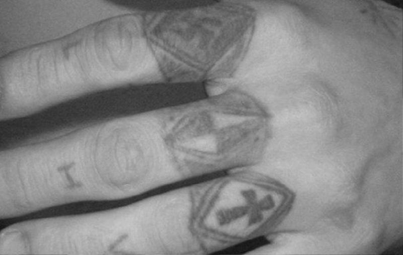 Татуировка доллар на пальце (78 фото)