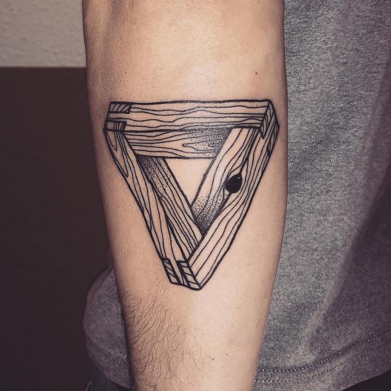 Фото татуировок треугольник