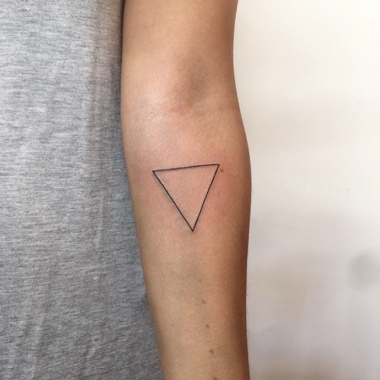 татуировки треугольник значение