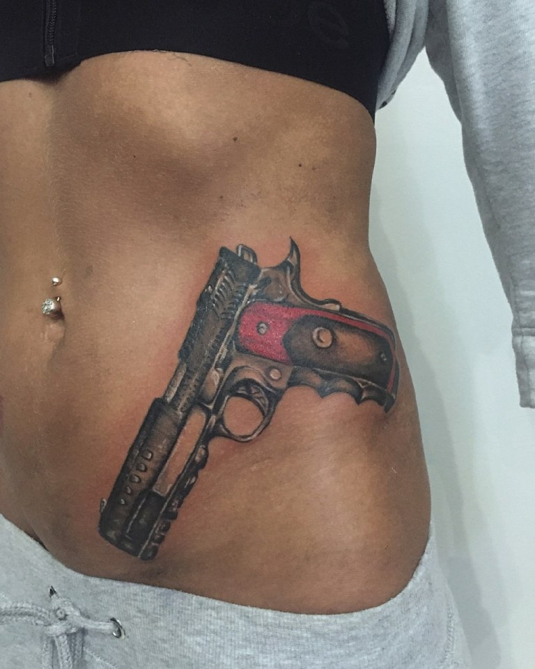 значение татуировки пистолет