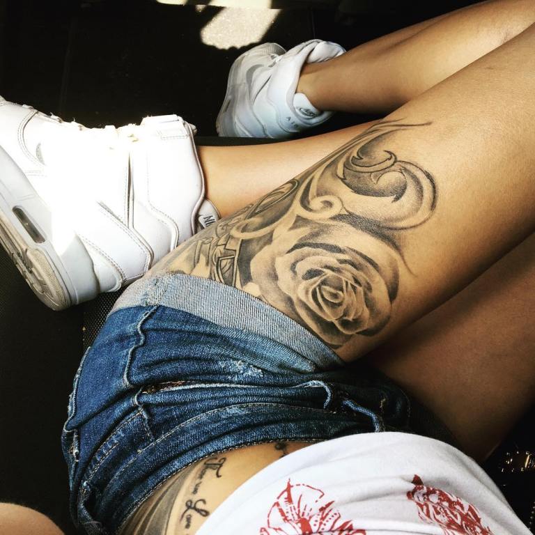 татуировки на ногу