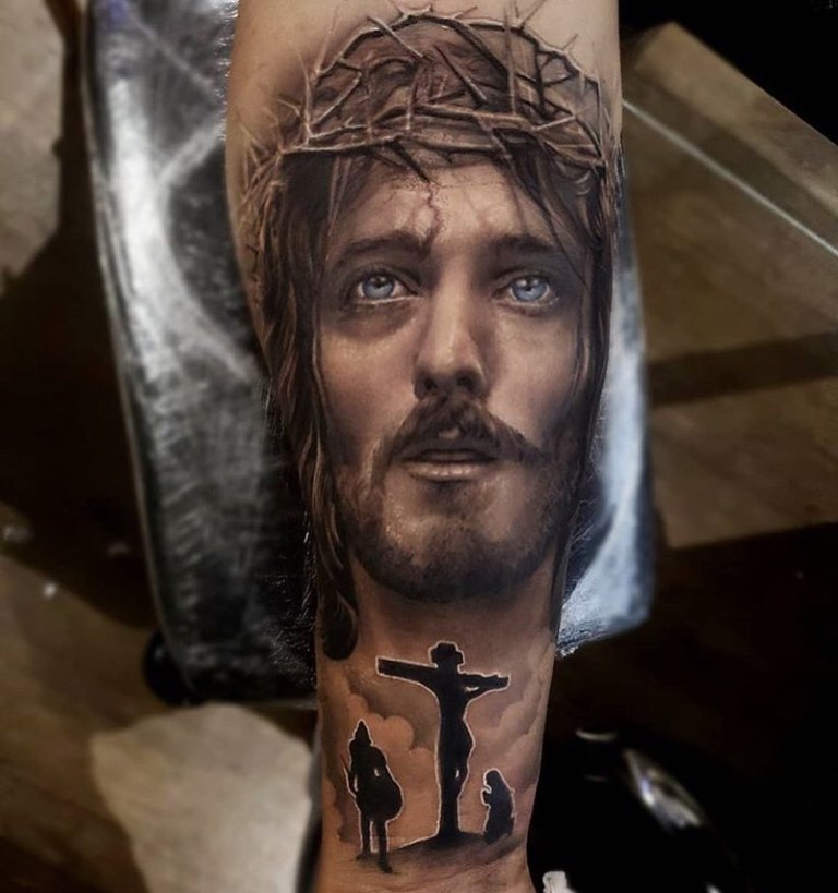 татуировка иисус
