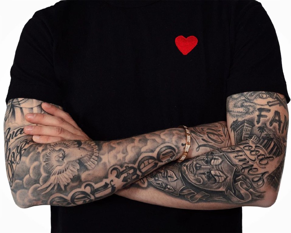 Кому и зачем Егор Крид набил татуировку с текстом «Я всегда рядом» | theGirl