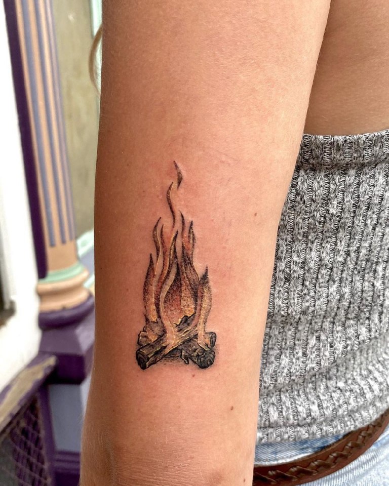 татуировка огня
